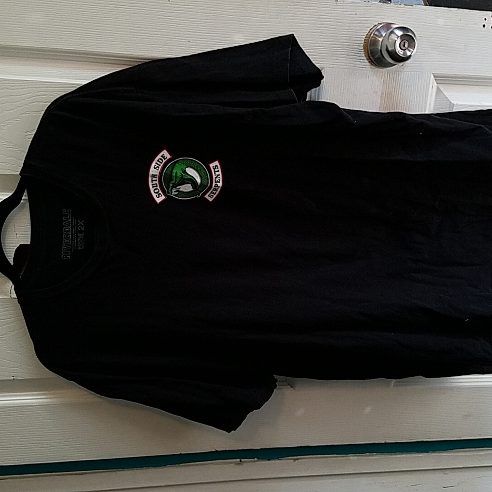 This is a black Riverdale tee from hot topic